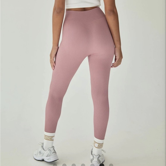 Six Stories Mauve Leggings - Picture 3 of 10